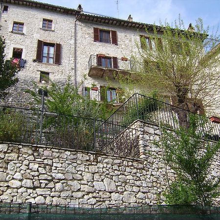 Il Castello Sul Lago Arrone Экстерьер фото
