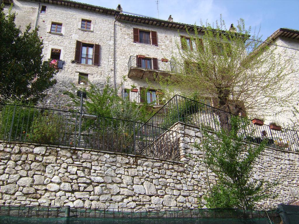 Il Castello Sul Lago Arrone Экстерьер фото