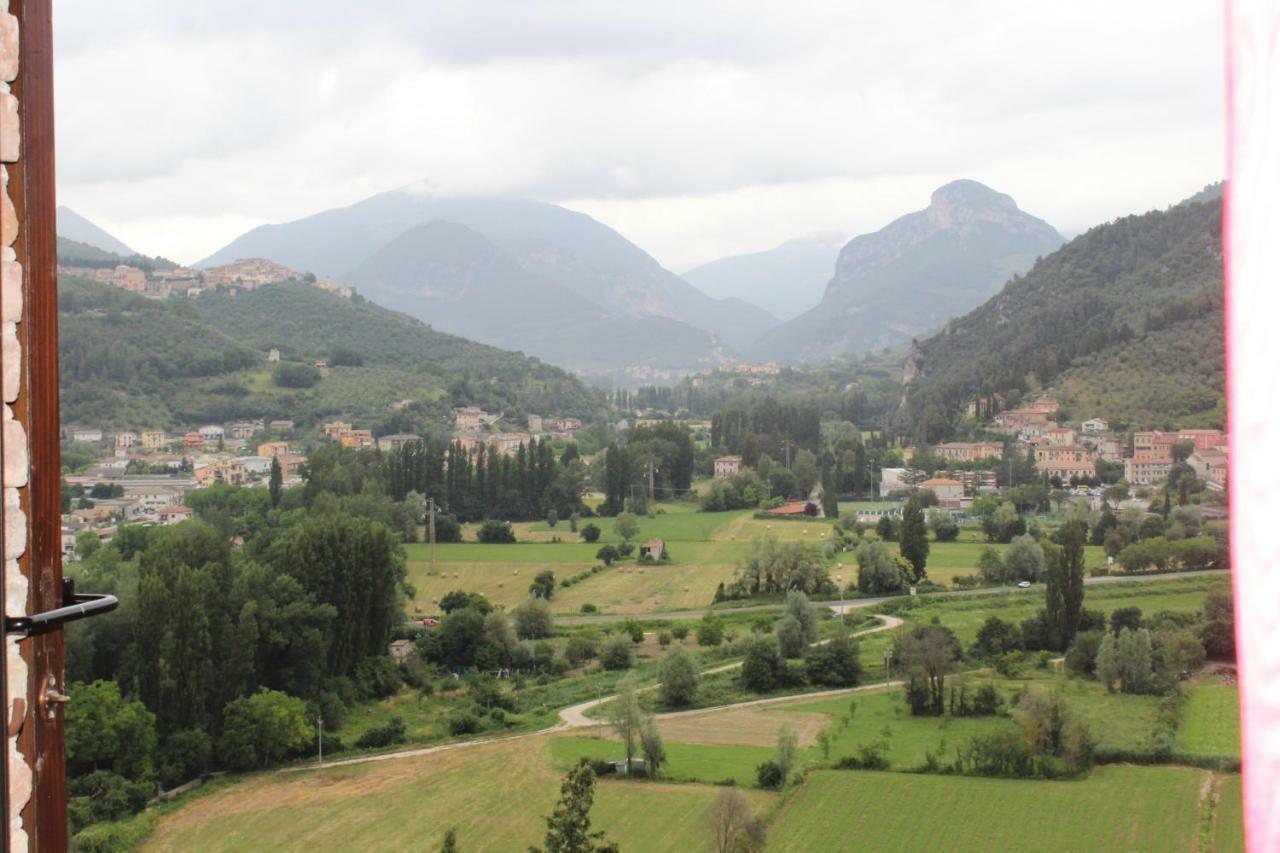 Il Castello Sul Lago Arrone Экстерьер фото